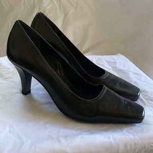 Black Areosoles Pumps